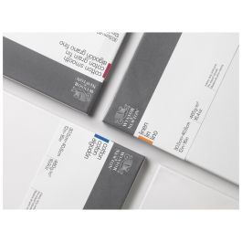 Winsor & Newton Professional White Primed Stretched Linen Canvas - Fine Grain - 430 GSM / 15.2 Oz